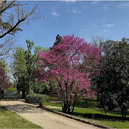 Domaine Les Matins Rubis Bed & Breakfast