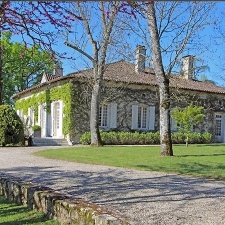 Domaine Les Matins Rubis Bed & Breakfast *